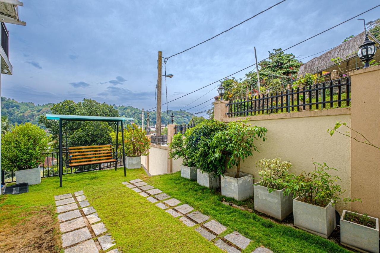 Queens Mount Ridge Kandy Esterno foto
